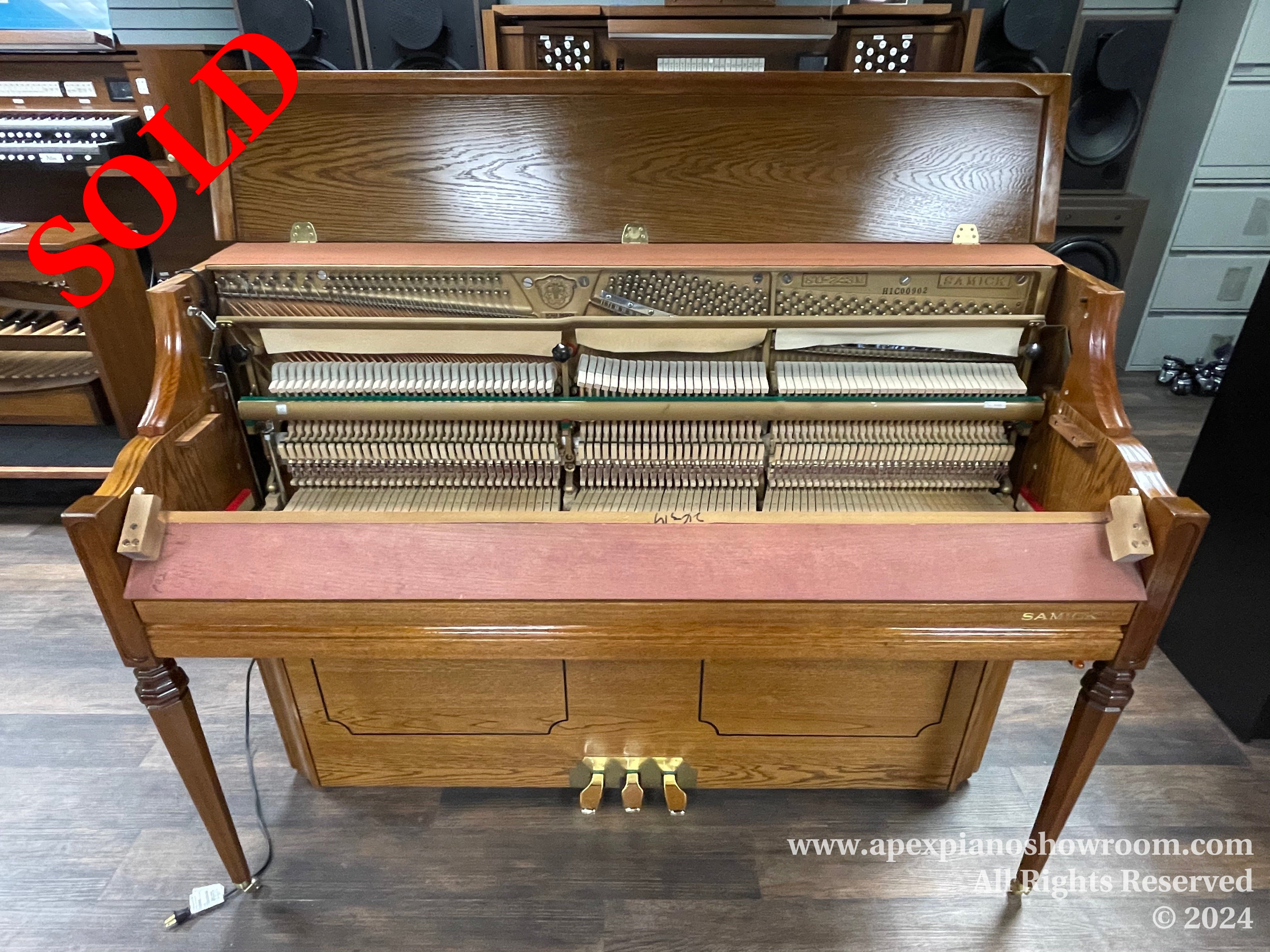 Samick SU243M (Used Upright Piano For Sale) – Apex Piano Showroom
