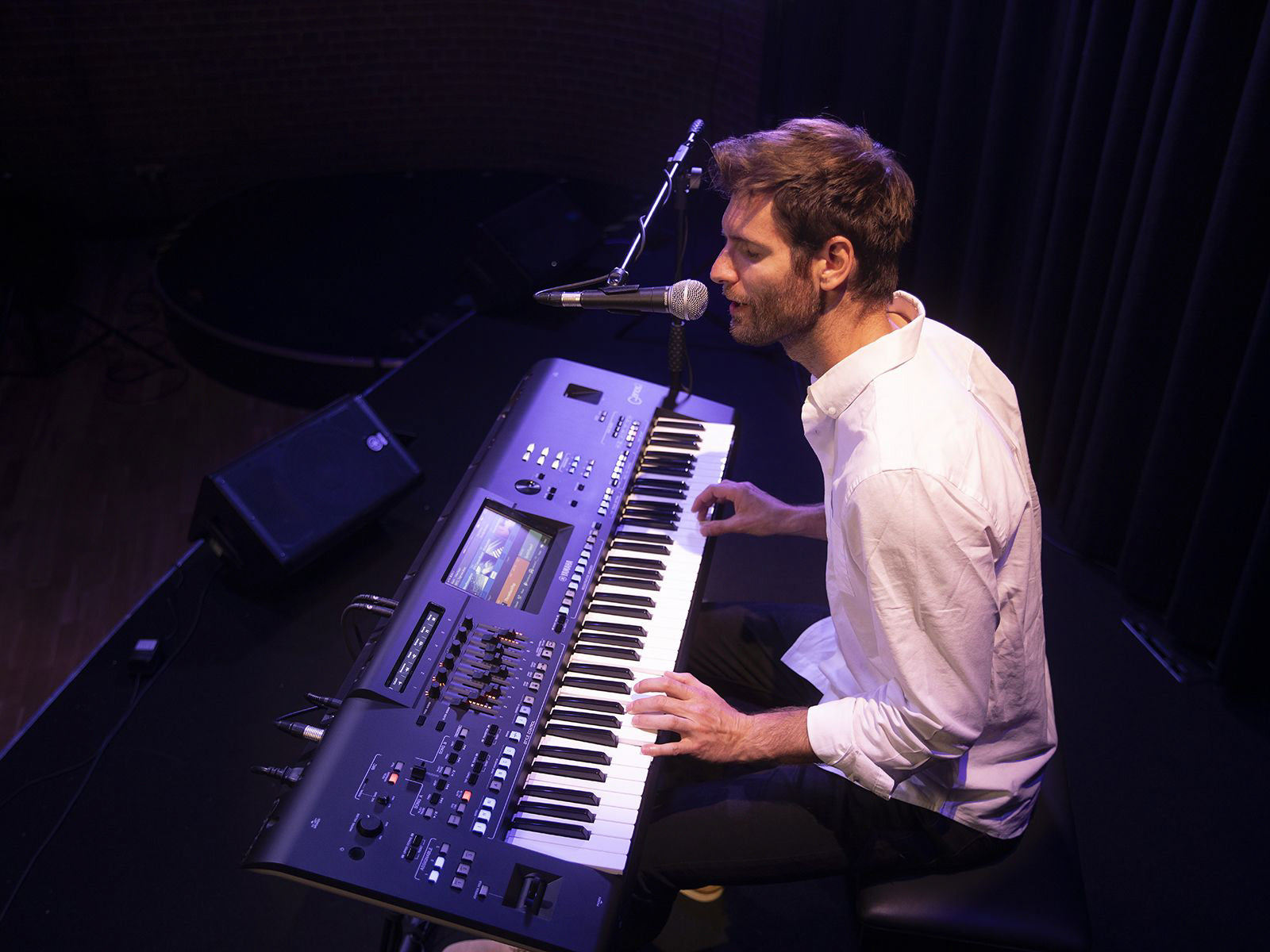 Yamaha Genos 2 Keyboard (76-Key Arranger Workstation) – Apex